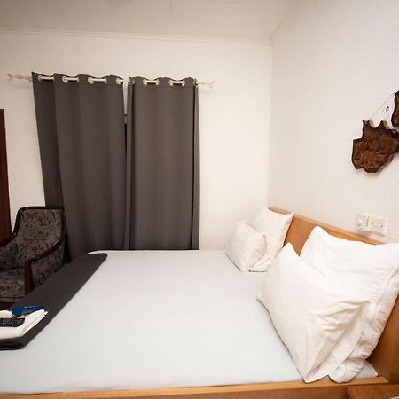 Marysin Guest House Accra Esterno foto