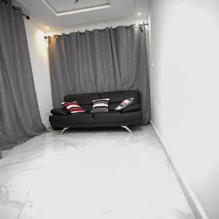 Marysin Guest House Accra Esterno foto