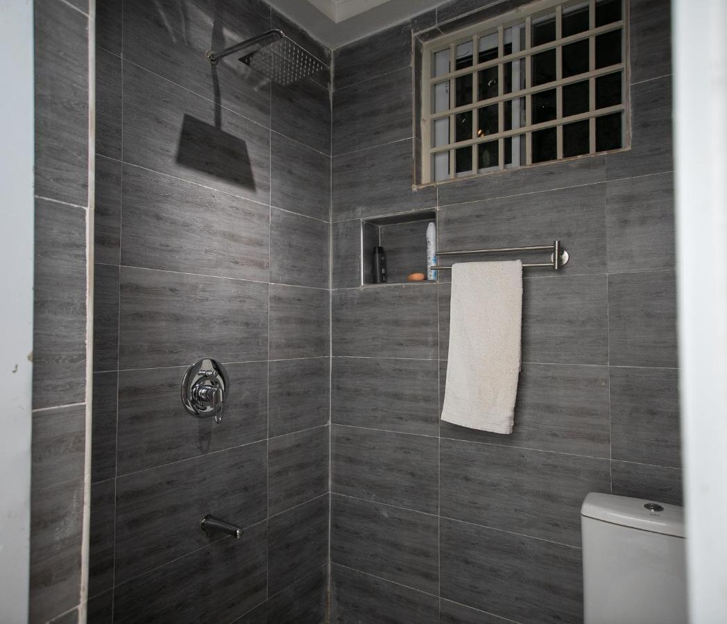 Marysin Guest House Accra Esterno foto