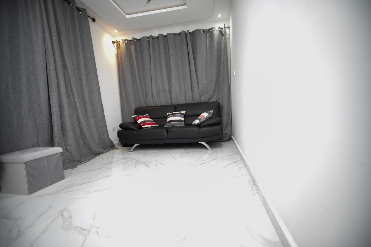 Marysin Guest House Accra Esterno foto